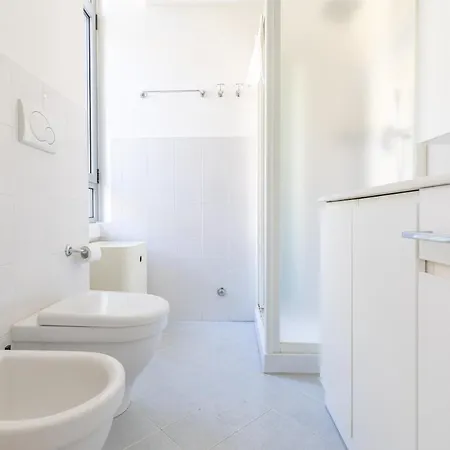 Апартаменты Eleganza In Porta Venezia - 4 Posti Letto Con Ac *