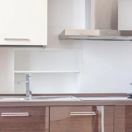 Eleganza In Porta Venezia - 4 Posti Letto Con Ac Апартаменты *